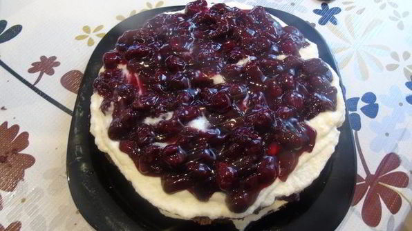 шоколадно-вишневый торт