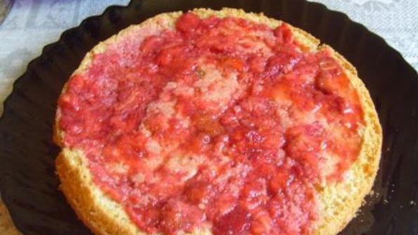 торт клубничный восторг