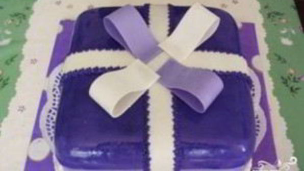 торт подарок