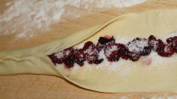 торт вишня в снегу