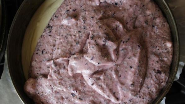 трехслойный творожно-ягодный торт