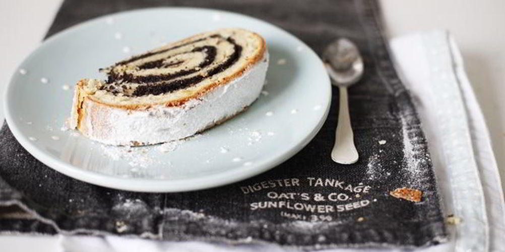 Рецепт творожно-макового рулет