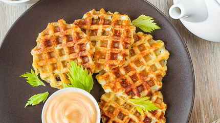 Картофельные вафли с сыром