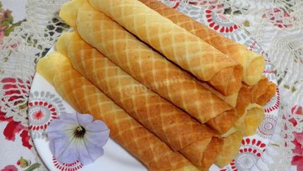 Хрустящие вафельные трубочки в вафельнице
