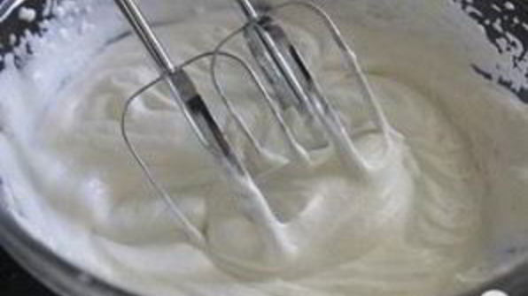 кокосовые вафли со взбитыми сливками