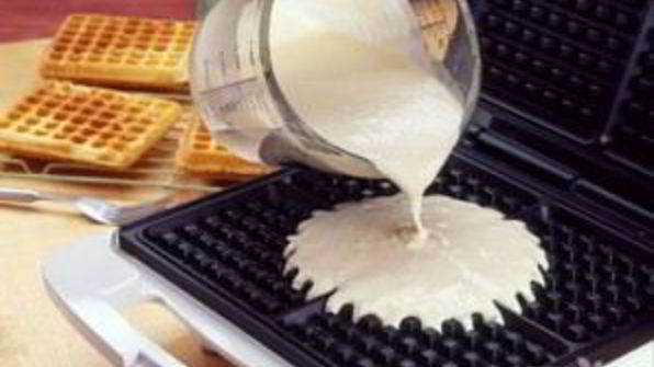 тесто на вафли в вафельнице