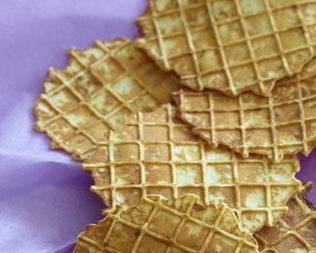 Творожные вафли с финиками