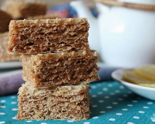 Вафельные коржи со сгущенкой