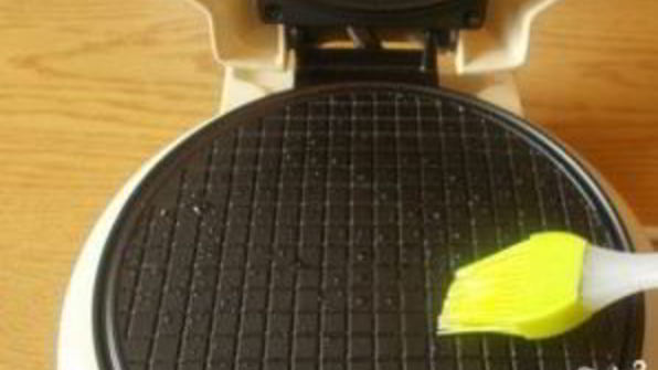 вафли в вафельнице хрустящие