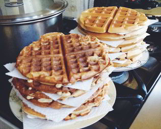 Вафли в электровафельнице