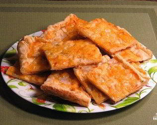 Выпечка из слоеного теста в духовке