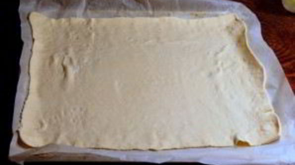 выпечка из слоеного теста в духовке