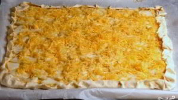 выпечка из слоеного теста в духовке