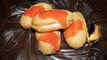 Клубничные эклеры