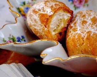 Эклеры с белковым кремом