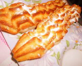 Эклеры с ореховым кремом