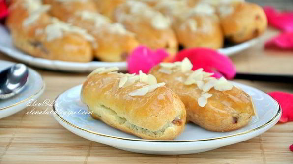 эклеры с шоколадным кремом, карамелью и миндалем