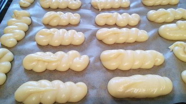 эклеры с шоколадным кремом патисьер