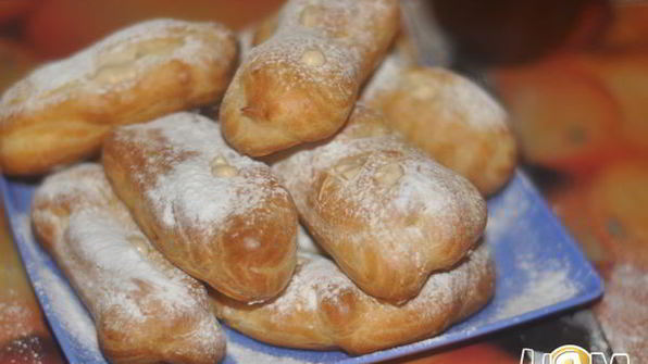 эклеры со взбитыми сливками и сгущенкой