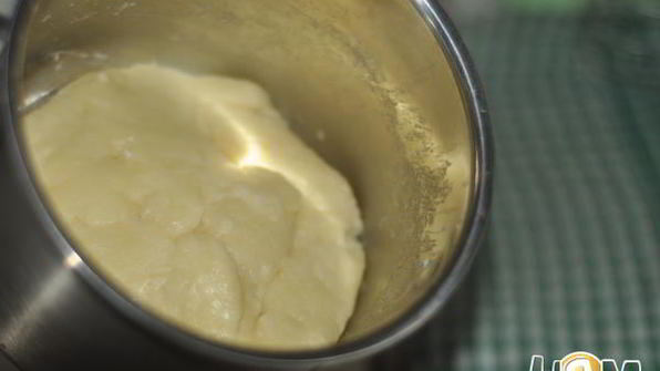 эклеры со взбитыми сливками и сгущенкой