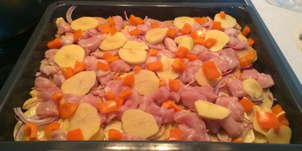 Рецепт картофельной запеканки с мясом и сладким луком