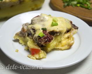 Картофельная запеканка с соусом