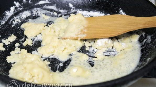 картофельная запеканка с соусом