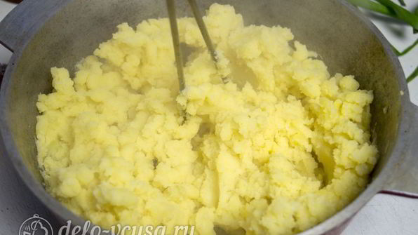 картофельная запеканка с соусом