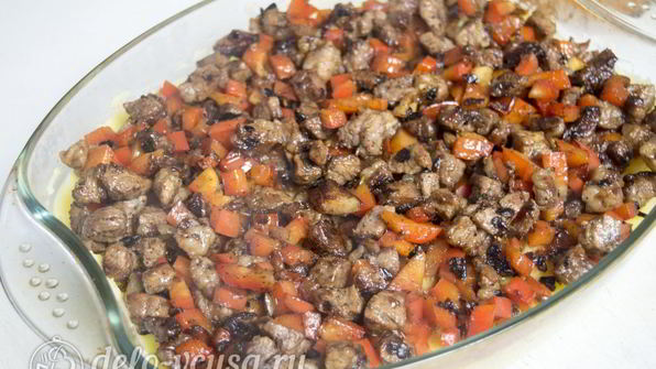 картофельная запеканка с соусом