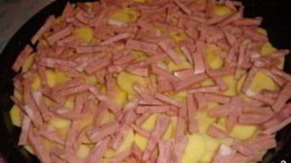 картофельная запеканка с ветчиной