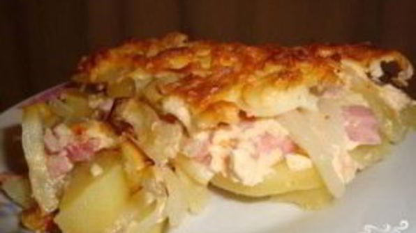 картофельная запеканка с ветчиной