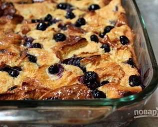 Хлебная запеканка с кленовым сиропом