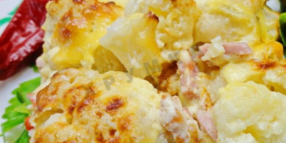 Рецепт нежной запеканки из цветной капусты в духовке с сосисками