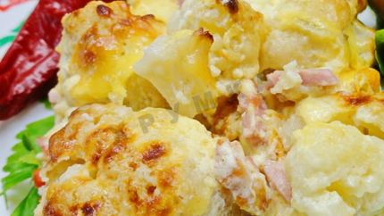 Нежная запеканка из цветной капусты в духовке с сосисками