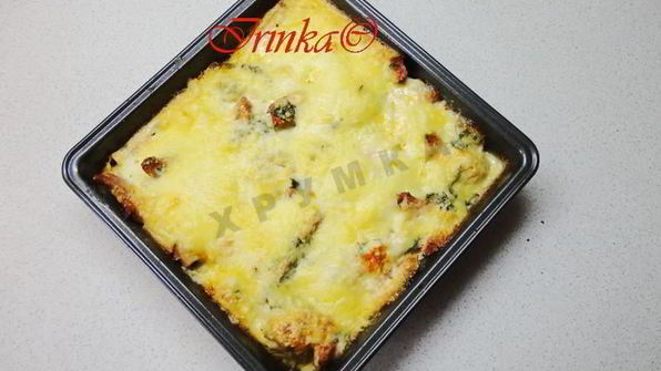 нежная запеканка из цветной капусты в духовке с сосисками