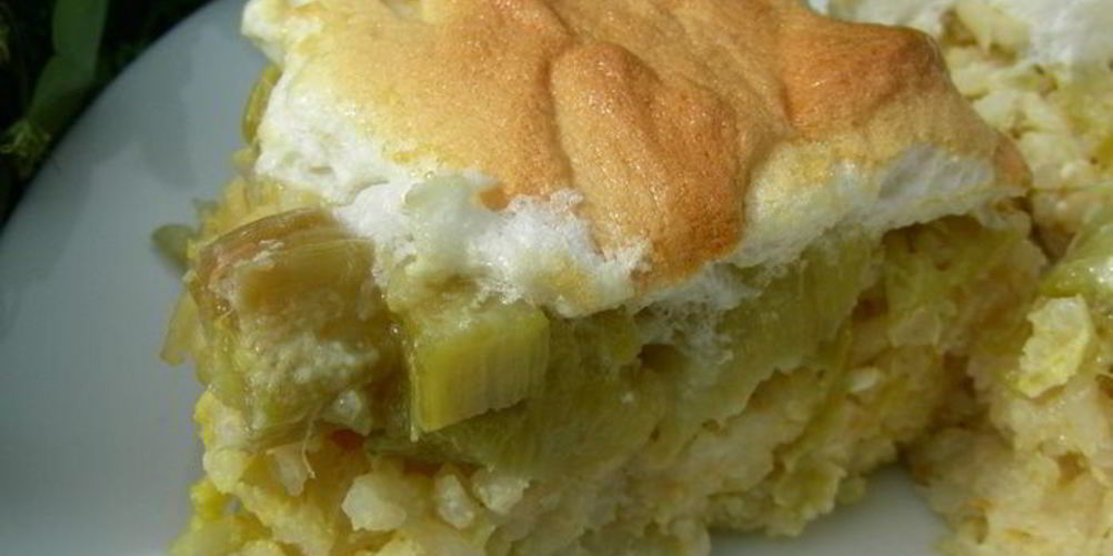 Рецепт рисовой запеканки с ревенем и меренгой