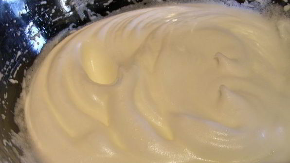 рисовая запеканка с ревенем и меренгой