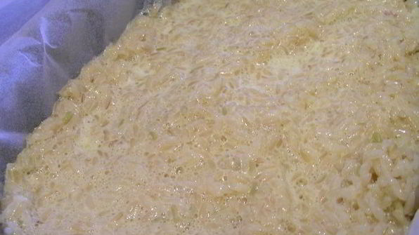 рисовая запеканка с ревенем и меренгой