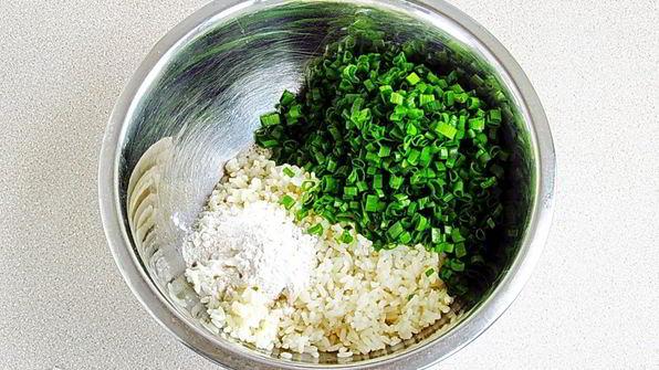 рисовая запеканка с зеленым луком