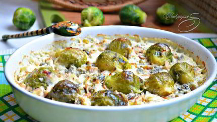 Запеканка с индейкой и брюссельской капустой