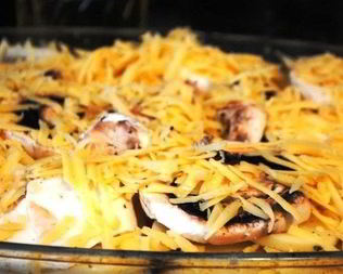 Запеканка с картофелем, цукини и грибами