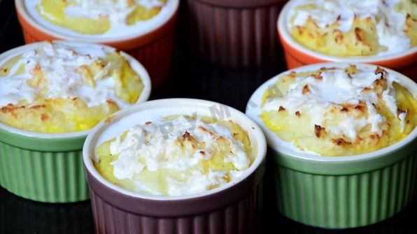 запеканка с семгой и картофельным пюре