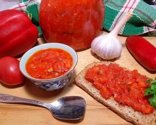 Аджика из помидор пальчики оближешь