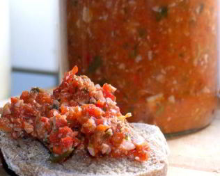 Аджика с грецкими орехами