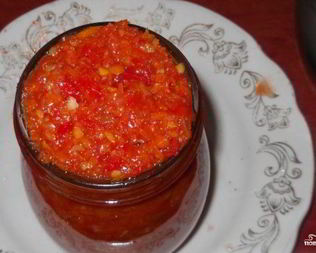 Аджика с морковью и перцем