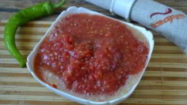 аджика с яблоками и помидорами на зиму