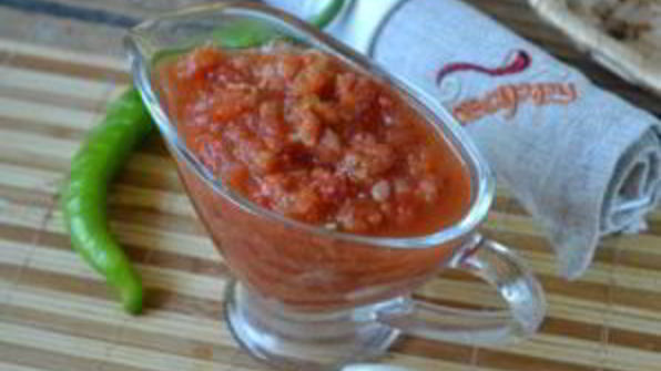 аджика с яблоками и помидорами на зиму