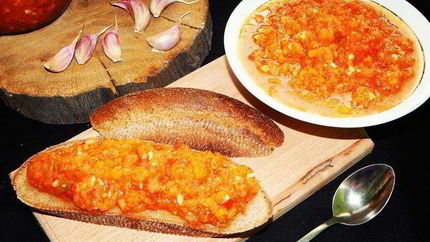 Аджика с яблоками