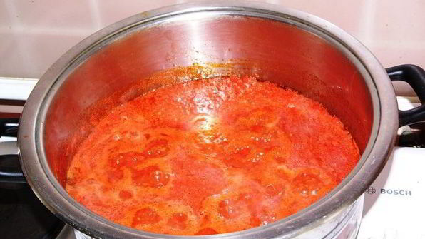 ароматная аджика со сливами и травами