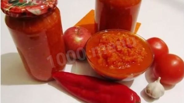 домашняя аджика с яблоками и морковью
